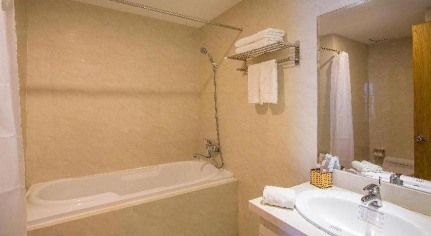 Majestic Star Hotel На Транг Екстериор снимка